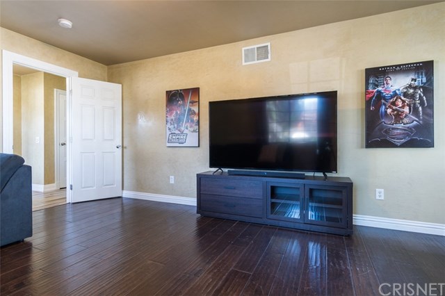 23408 Cherry Street Newhall, CA 91321 - Photo 25 of 28