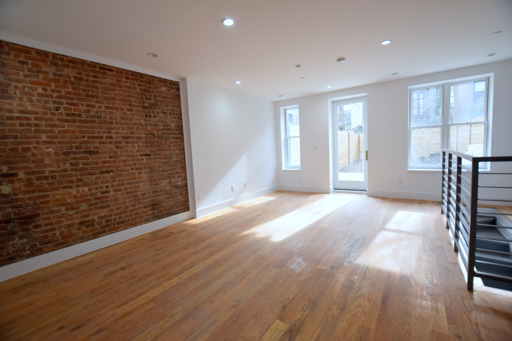 28 East 130th Street, Unit 1B Manhattan, NY 10037 - Photo 2 of 8