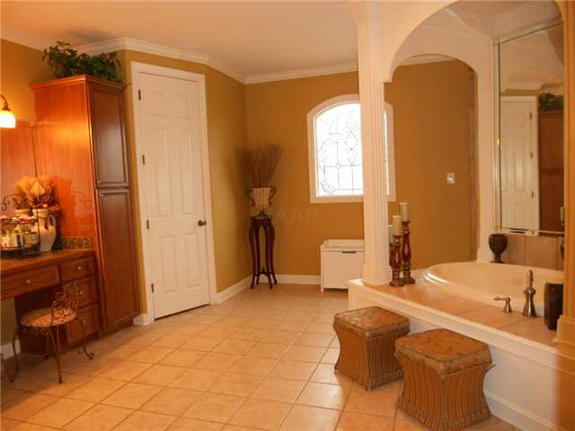 1020 Fall Springs Road Collierville, TN 38017 - Photo 7 of 12