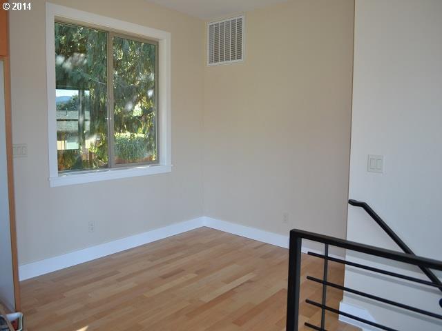 418 Bluff Road Hood River, OR 97031 - Photo 2 of 16 Gallery Image 2