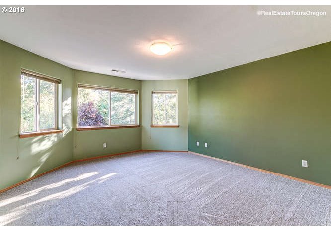 11940 Northwest Tyler Court Portland, OR 97229 - Photo 9 of 29