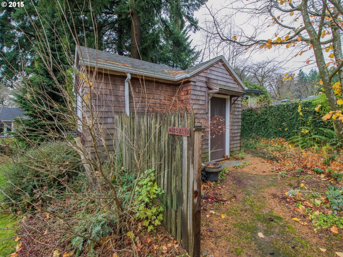 8426 Southwest 58th Avenue Portland, OR 97219 - Photo 3 of 29 Gallery Image 3