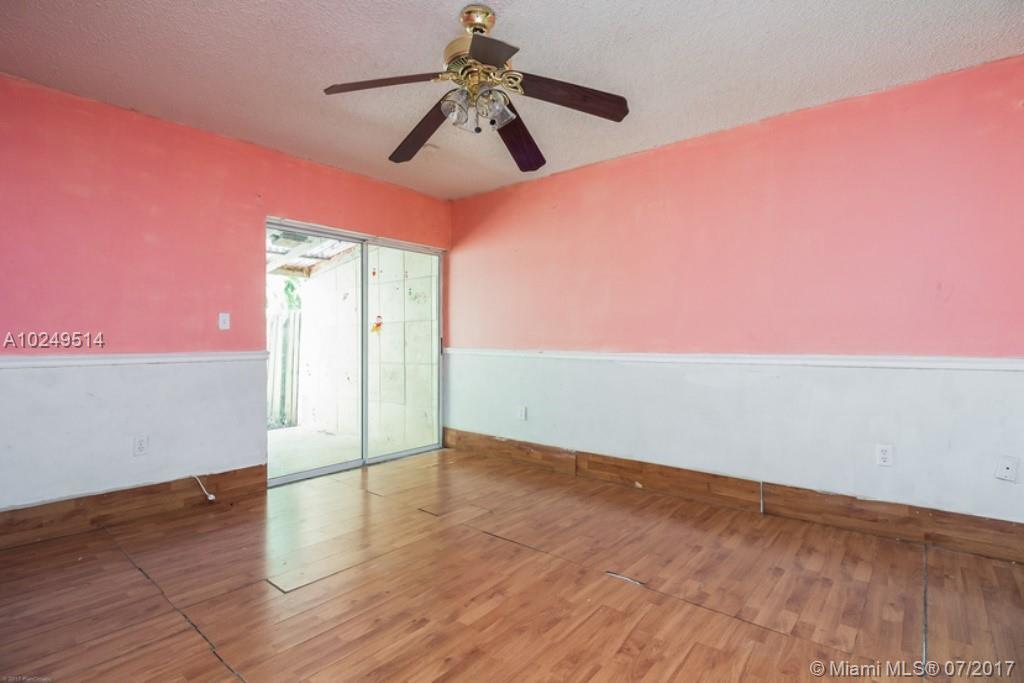 15437 Southwest 95th Lane Miami, FL 33196 - Photo 10 of 23