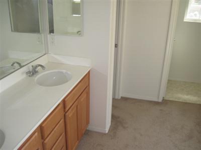 8203 Wellstone Way Bakersfield, CA 93313 - Photo 13 of 15