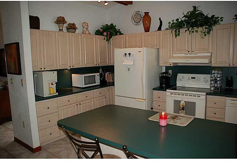 5250 Southwest 195th Terrace Southwest Ranches, FL 33332 - Photo 8 of 30 Gallery Image 8