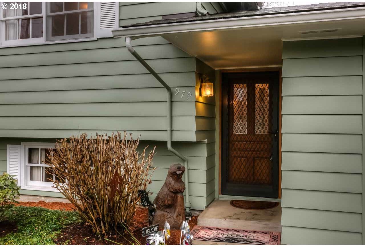 979 Mistletoe Loop North Keizer, OR 97303 - Photo 27 of 32 Gallery Image 27