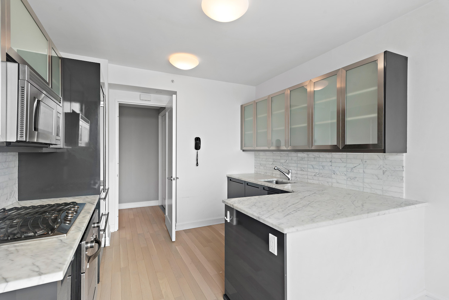 80 Riverside Boulevard, Unit 36A Manhattan, NY 10069 - Photo 3 of 10