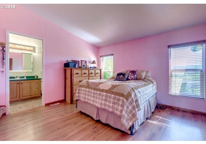 225 Robinson Road Woodland, WA 98674 - Photo 12 of 32 Gallery Image 12