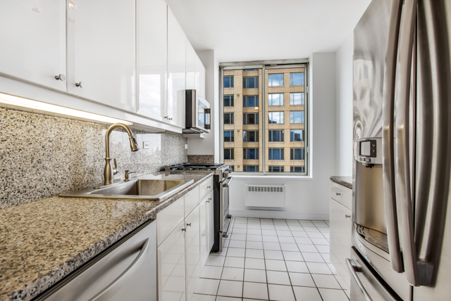 200 Riverside Boulevard, Unit 26D Manhattan, NY 10069 - Photo 4 of 11