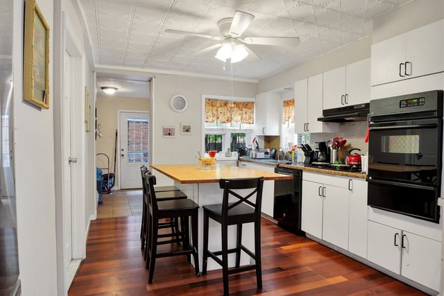 $2,700,000 | 2 1st Place | Carroll Gardens