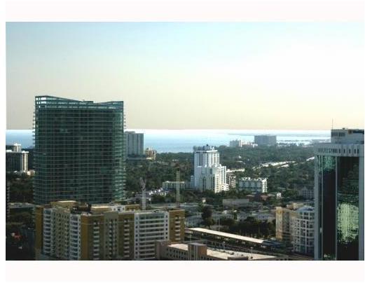41 Southeast 5th Street, Unit 2002 Miami, FL 33131 - Photo 9 of 14