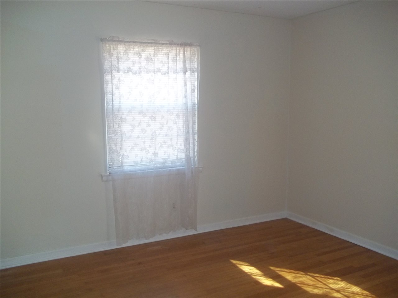 5195 Sea Shore Road Memphis, TN 38109 - Photo 6 of 15 Gallery Image 6