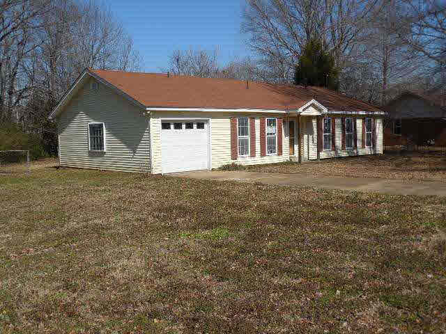 404 Fletcher Road Collierville, TN 38017 - Photo 2 of 15