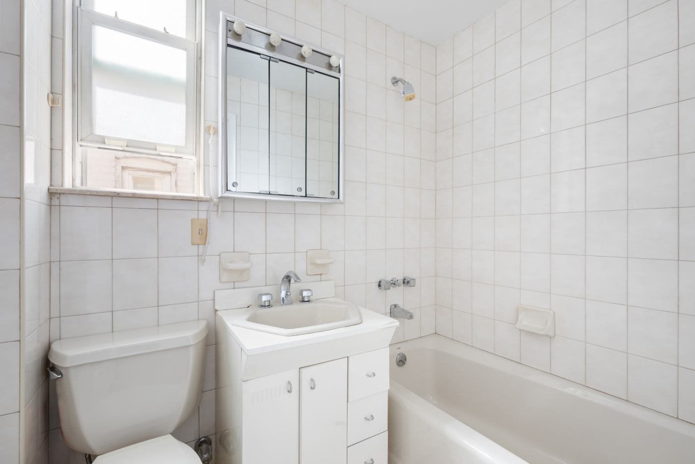 48 MacKay Place Brooklyn, NY 11209 - Photo 9 of 12