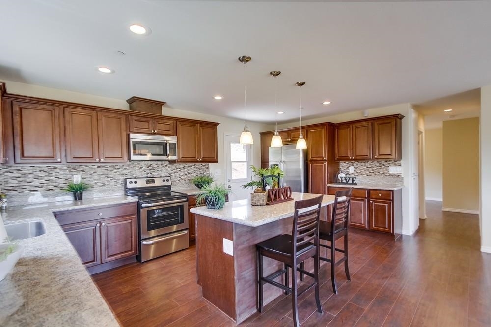 2367 Primrose Avenue Vista, CA 92083 - Photo 6 of 25