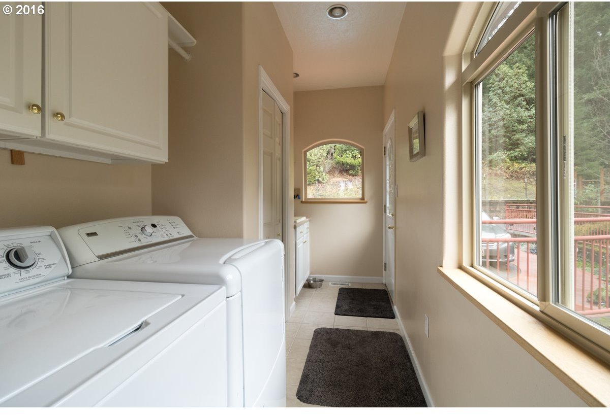 820 Cleveland Loop Road Roseburg, OR 97471 - Photo 20 of 26 Gallery Image 20