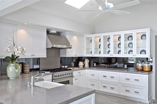 738 Cliff Drive Laguna Beach, CA 92651 - Photo 11 of 40