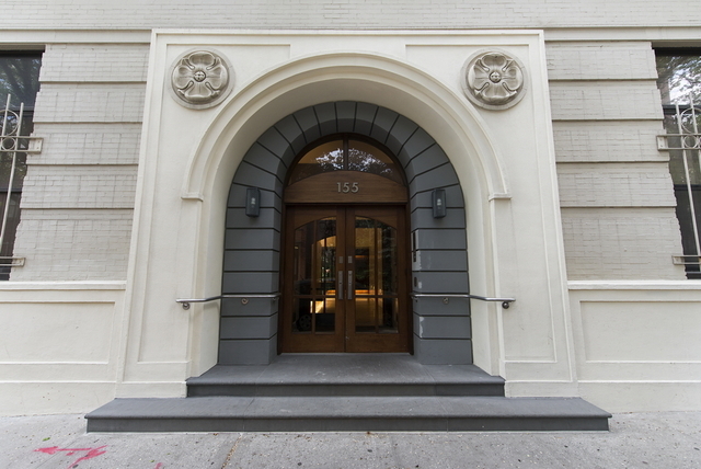 155 Perry Street 155 Perry St, Manhattan, NY 10014 - Photo 2 of 6