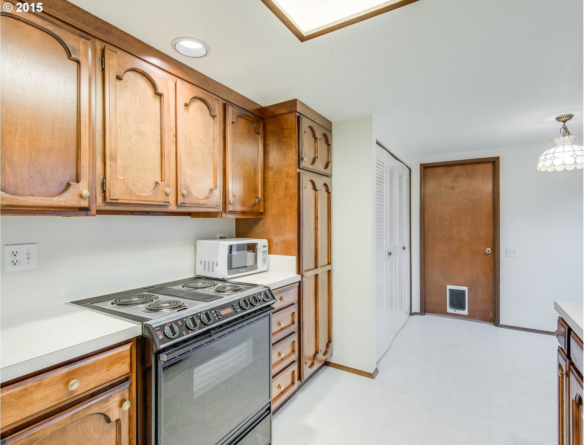 10310 Southwest Greenleaf Terrace Tigard, OR 97224 - Photo 6 of 14