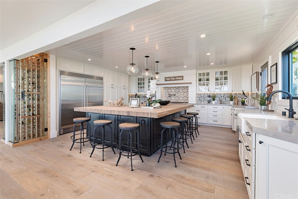 345 Heather Place Laguna Beach, CA 92651 - Photo 8 of 25