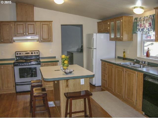 17033 Jacinto Road Bend, OR 97707 - Photo 4 of 16