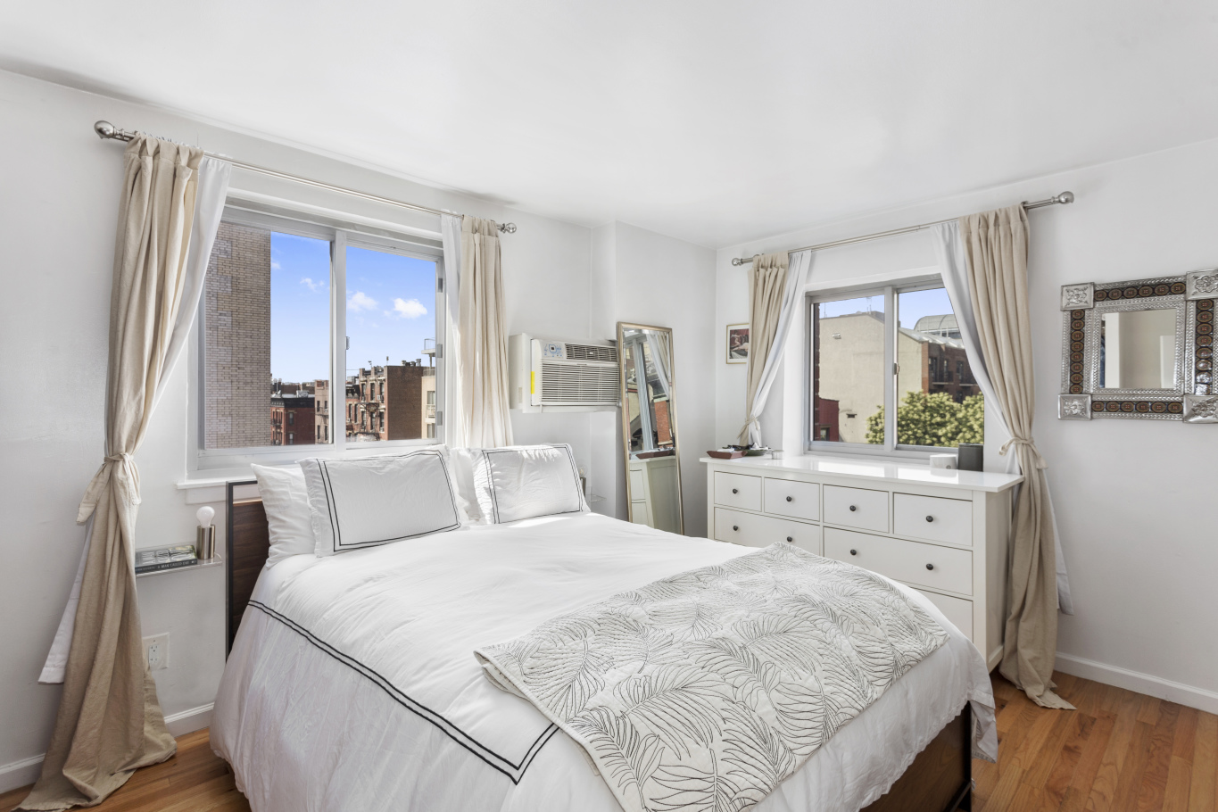 184 Thompson Street, Unit 4M Manhattan, NY 10012 - Photo 4 of 7