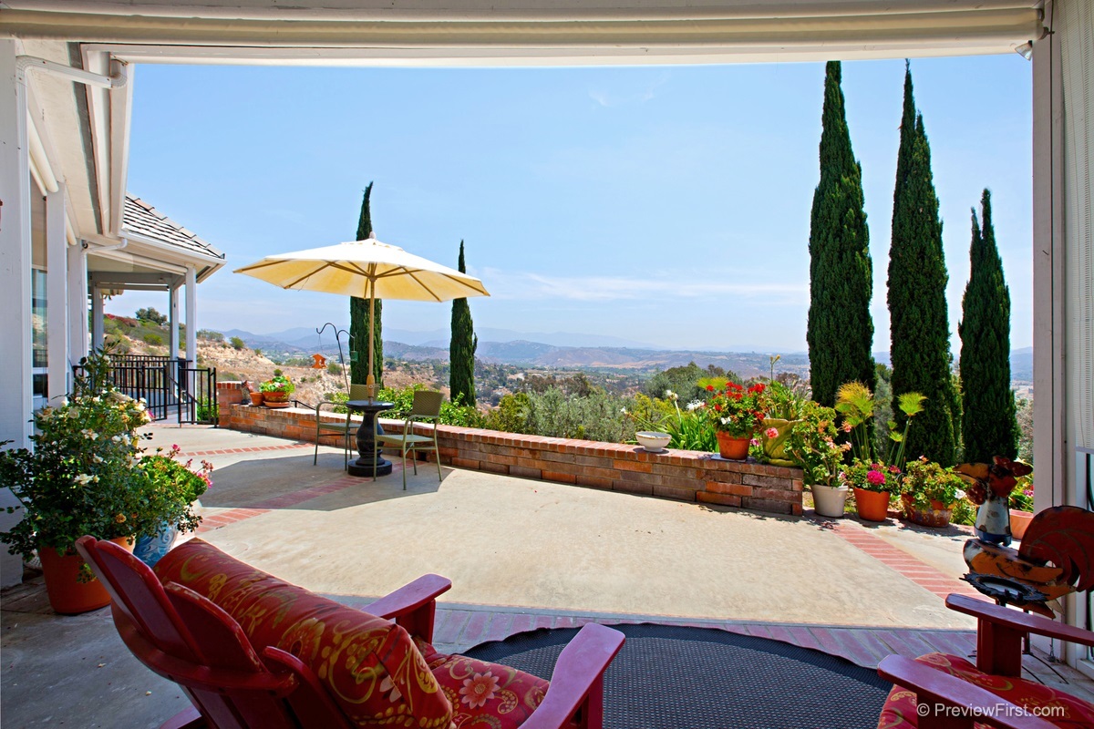 24 Rollingview Lane Fallbrook, CA 92028 - Photo 9 of 18