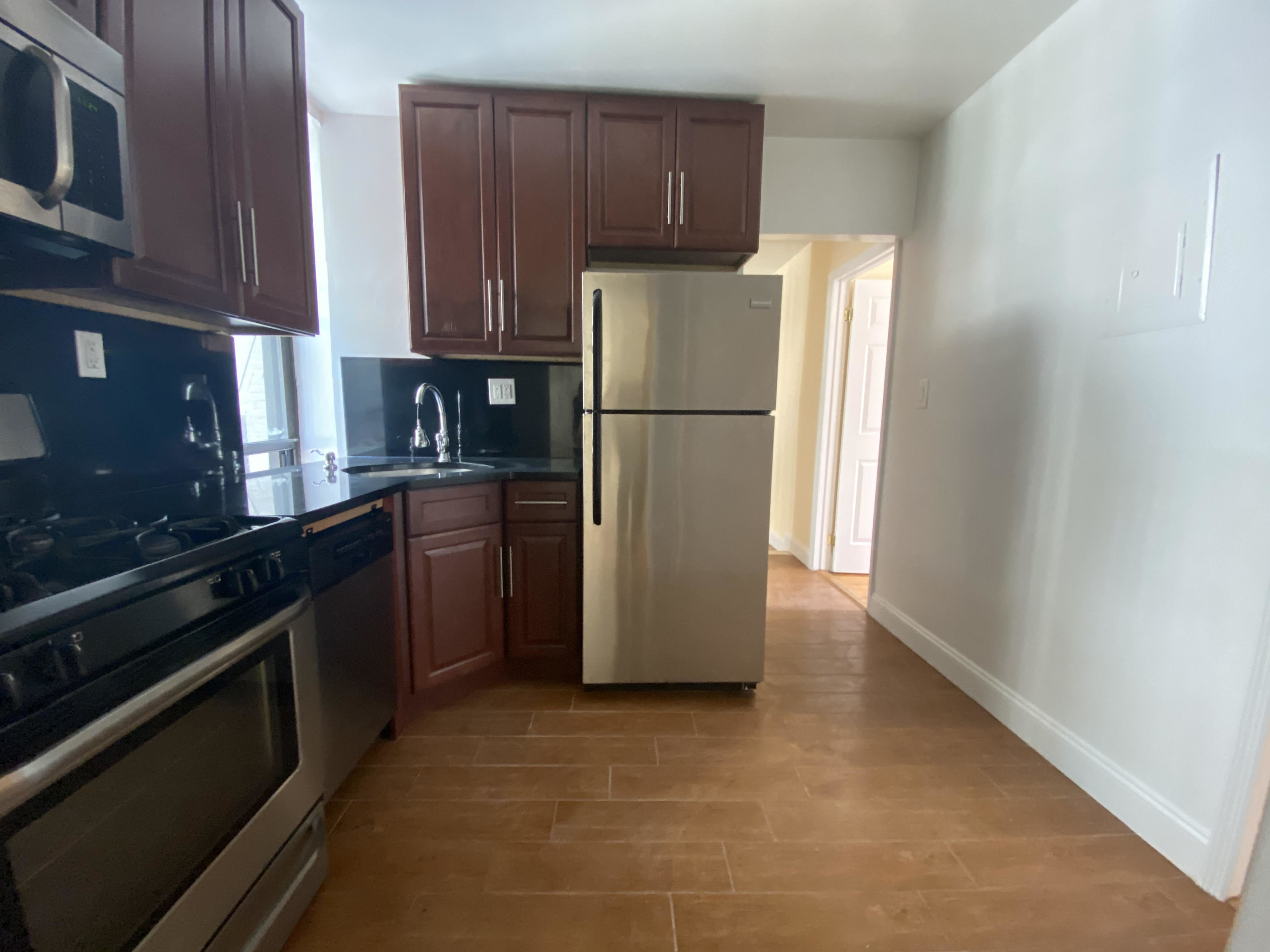 1642 Lexington Avenue, Unit 10A Manhattan, NY 10029 - Photo 3 of 7