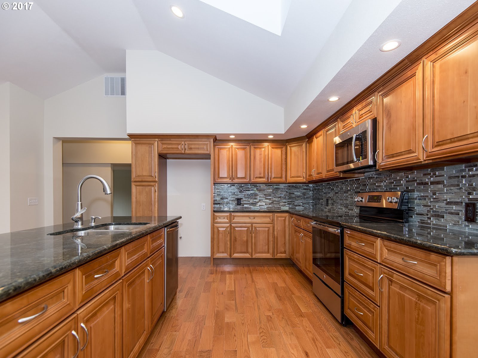 3590 Northwest South Road Portland, OR 97229 - Photo 17 of 31 Gallery Image 17