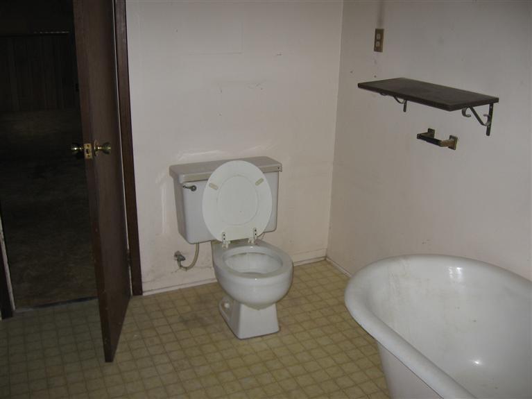 6214 Norris Road Bakersfield, CA 93308 - Photo 13 of 20 Gallery Image 13