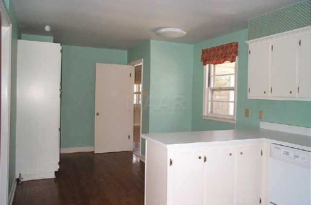 380 Colonial Road Memphis, TN 38117 - Photo 6 of 10
