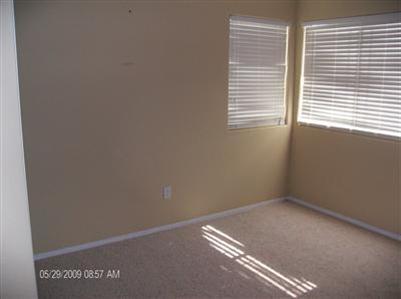 8015 Quest Street Bakersfield, CA 93307 - Photo 4 of 9