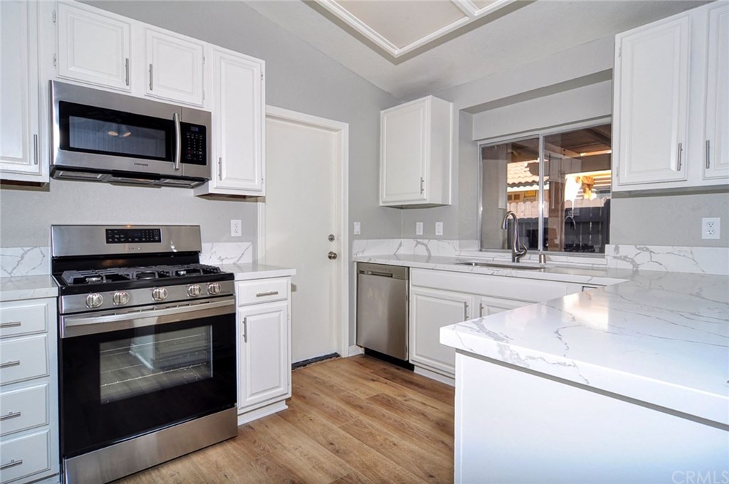 39472 Long Ridge Drive Temecula, CA 92591 - Photo 5 of 24