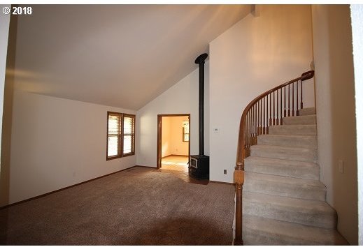 287 South 57th Place Springfield, OR 97478 - Photo 4 of 22