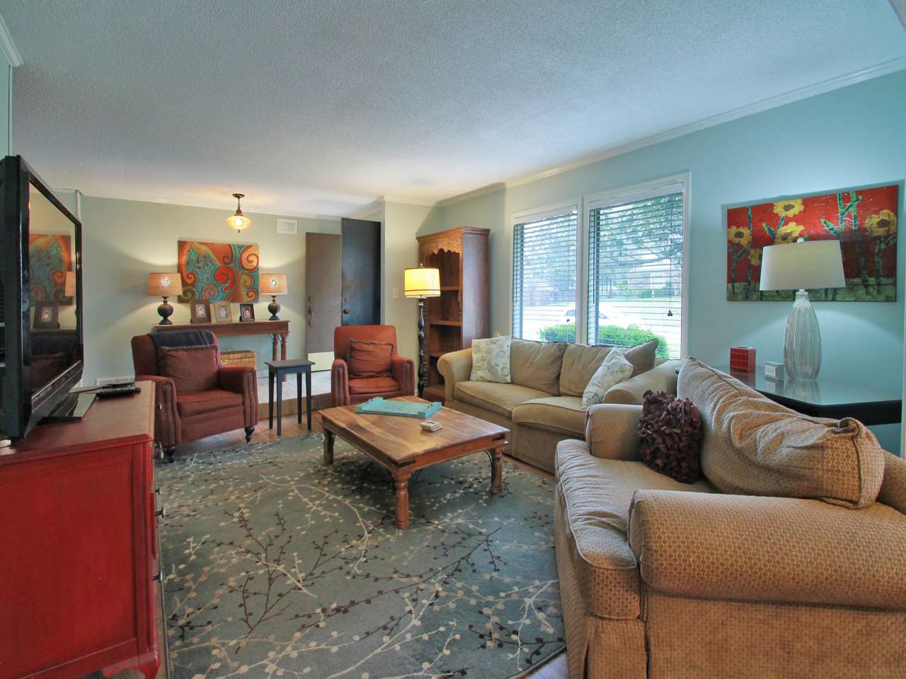 2041 Brierbrook Road Germantown, TN 38138 - Photo 3 of 25 Gallery Image 3