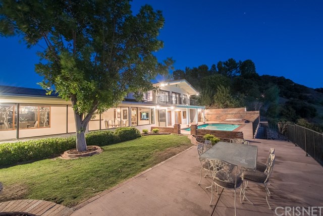 23945 Park Belmonte Calabasas, CA 91302 - Photo 9 of 56