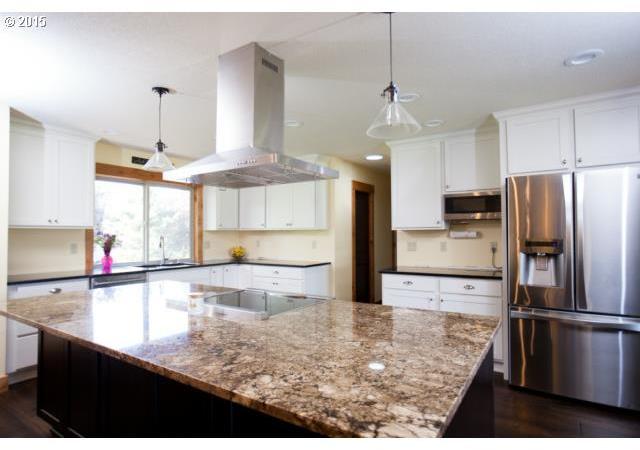 400 Northeast Lucas Road Troutdale, OR 97060 - Photo 9 of 16 Gallery Image 9
