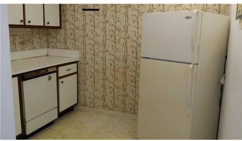 610 Northwest 13th Street, Unit 240 Boca Raton, FL 33486 - Photo 3 of 8