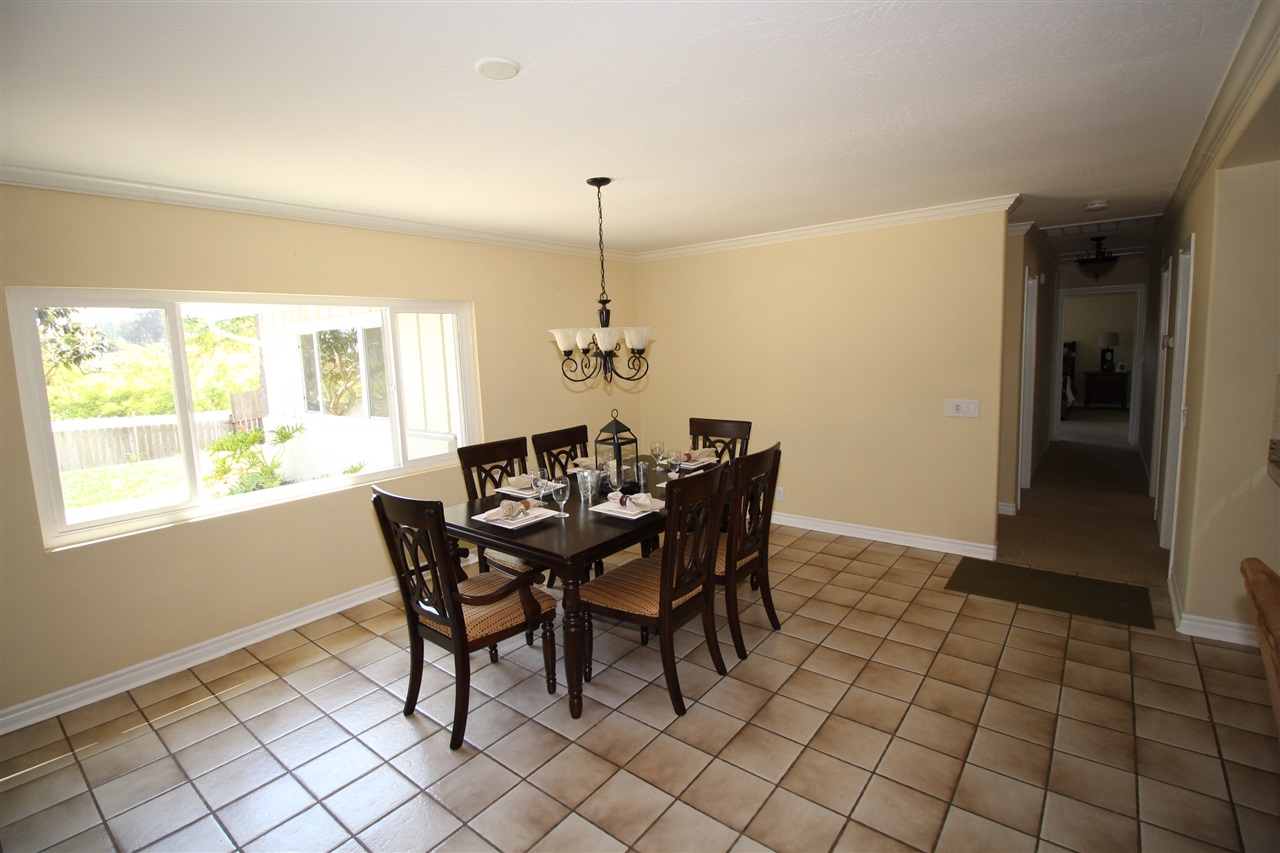 112 Knoll Road Vista, CA 92083 - Photo 12 of 25 Gallery Image 12
