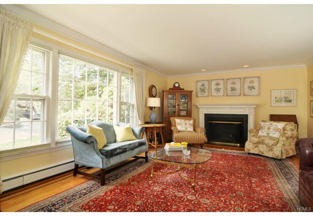 9 Avon Road Bronxville, NY 10708 - Photo 3 of 21