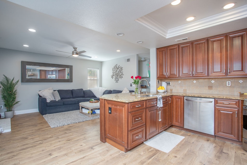 1541 Harbor Drive Vista, CA 92081 - Photo 7 of 25