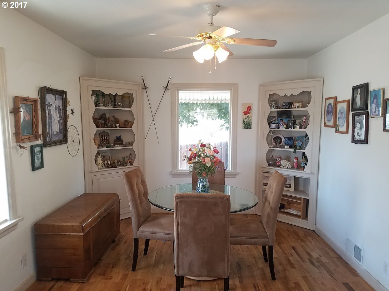 715 Northwest 10th Street Pendleton, OR 97801 - Photo 10 of 24