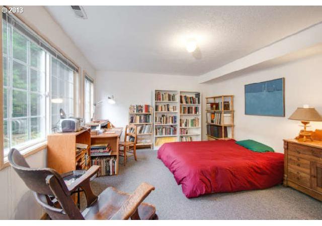 6832 Southwest 5th Avenue Portland, OR 97219 - Photo 13 of 16 Gallery Image 13