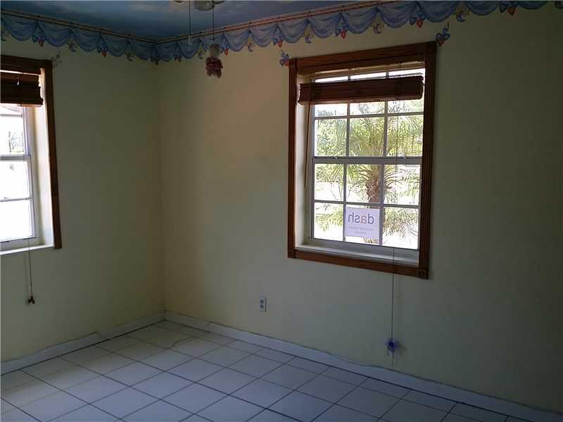 2701 Southwest 79th Avenue Miami, FL 33155 - Photo 12 of 21