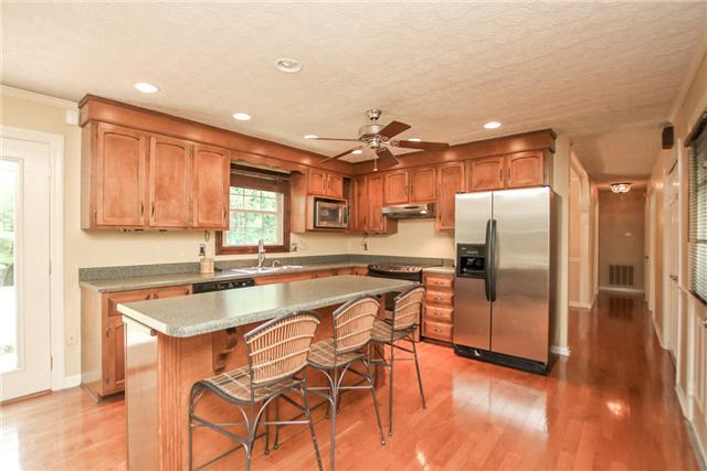 627 Cornwall Road Clarksville, TN 37043 - Photo 6 of 27 Open Kitchen Complete with Lots of Cabinets, Recessed Lighting and Matching Modern Appliances