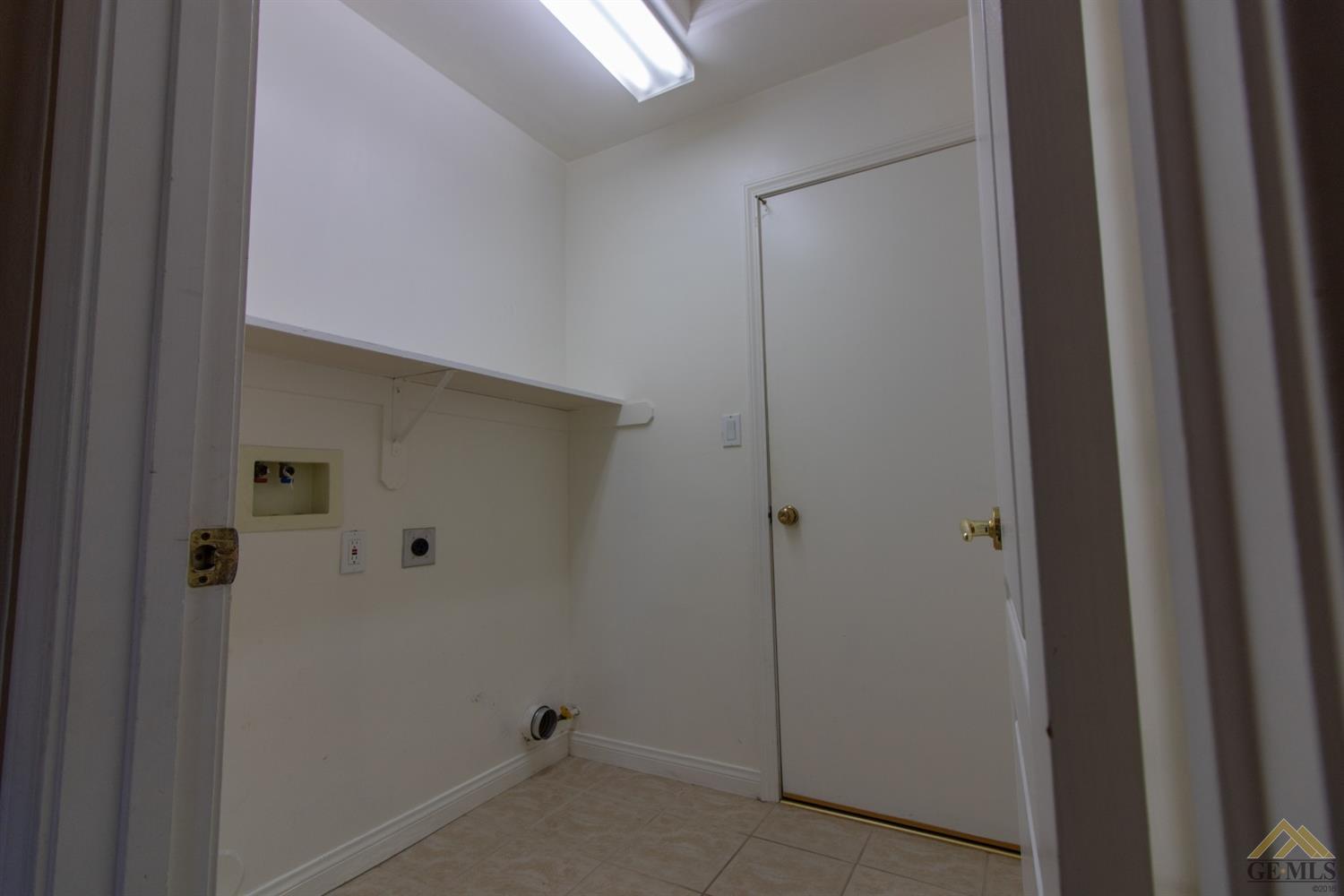 5218 Port Drive Bakersfield, CA 93312 - Photo 13 of 21