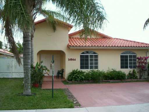 14944 Southwest 38th Terrace Miami, FL 33185 - Photo 2 of 7