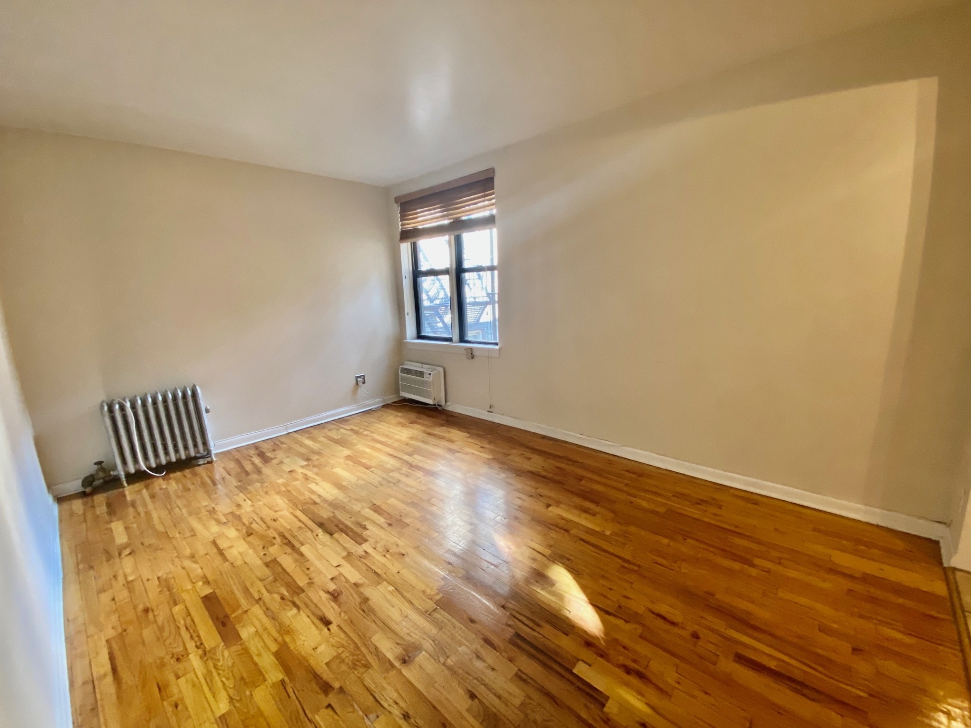 4 West 101st Street, Unit 67 Manhattan, NY 10025 - Photo 3 of 12