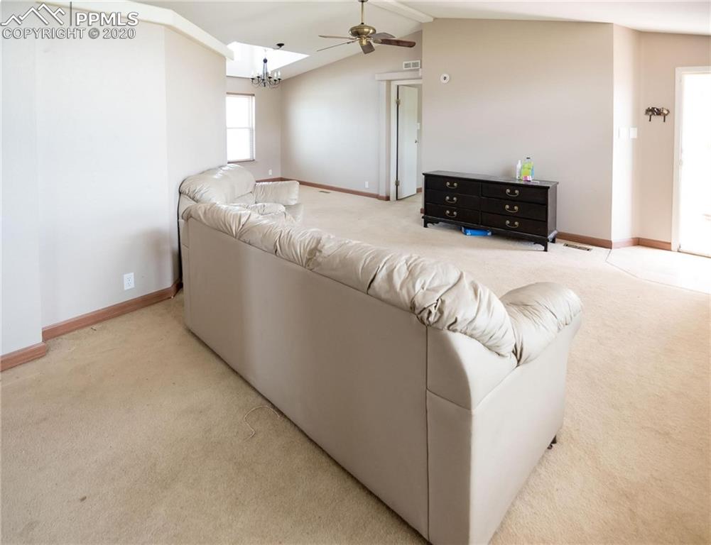 2084 Barrett Road Colorado Springs, CO 80926 - Photo 7 of 20