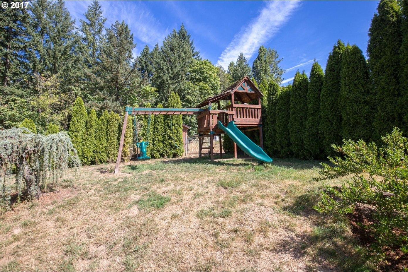 7520 Southeast Barbara Welch Road Portland, OR 97236 - Photo 4 of 25